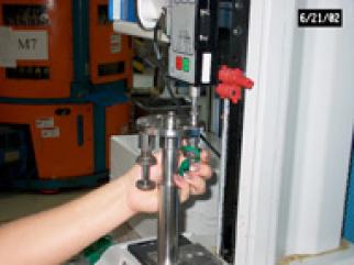 Testing the push-off force of a tamper evident closure for consistent quality checking of supplied plastic caps