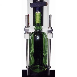 Extracting a wine cork to ISO 9727 ensures consistent closure performance
